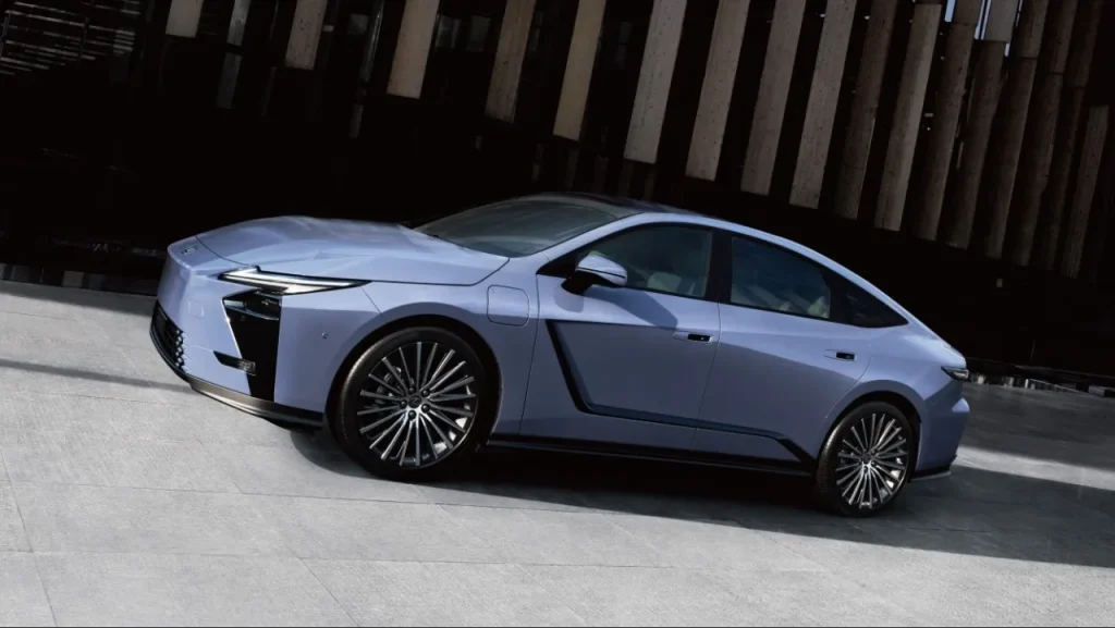 LEXUS 新型「ES」を世界初公開！│レクサスマニア